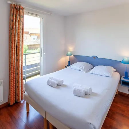 2 Bedroom In شقة Cassen